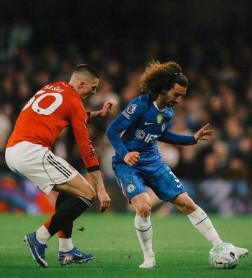 足坛一夜动态：热刺15轮不胜，曼联送切尔西耻辱纪录，马竞饮恨决赛